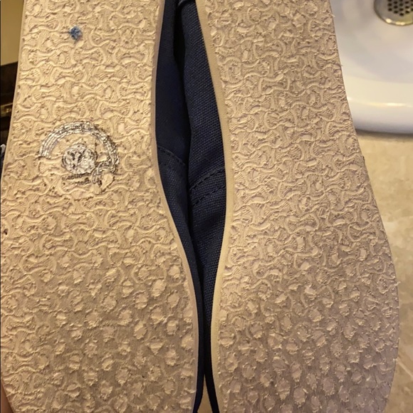 Flats - Picture 3 of 3